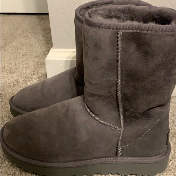 Short Uggs - Picture 3 of 6